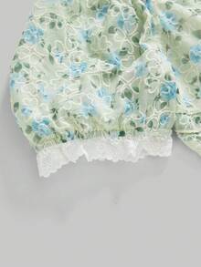 ROMWE Fairycore Plus Size Summer Floral Textured Fabric Ruffle Lace Trim Blouse - Multicolor - View 3
