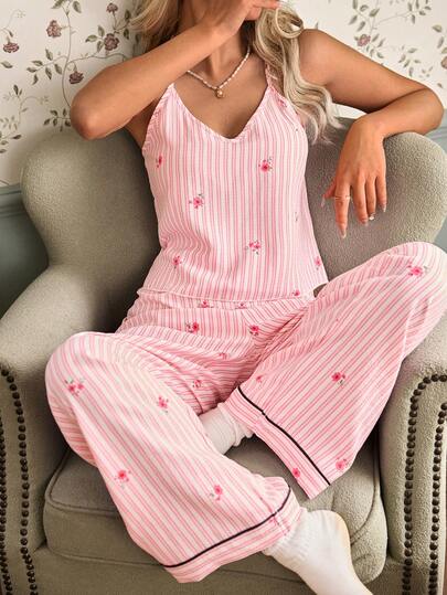 CottageSlumber Conjunto de pijama de camiseta de tirantes con cuello en V y pantalones con estampado floral y de rayas en rosa para mujer
