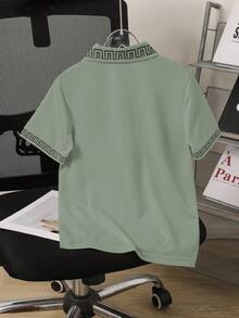 SHEIN Vacaura Áo polo tay ngắn in hình hiệp sĩ, phong cách thường ngày mùa hè cho bé trai, thích hợp đi làm, đi nghỉ mát. - màu xanh lá - Xem 2