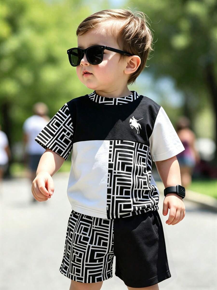 Set di maglietta a maniche corte con scollo rotondo a quadri bianchi e neri e pantaloncini casual marroni per bambini, adatto per estate, casa, all'aperto, sport, scuola