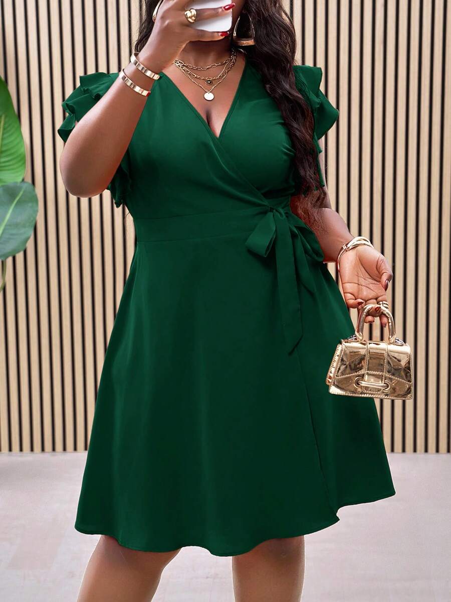 Slaydiva Robe d'été style enveloppant à volants doubles rouges avec lien à la taille, coupe évasée, pour grandes tailles - Vert sapin - Voir 1