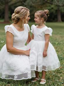 SHEIN Glamorique Kids 小女孩公主裙，白色刺绣薄纱连衣裙，后背饰有超大蝴蝶结，泡泡袖，适合生日派对、婚礼、节日、花童等场合，欧美风格 - 白色 - 查看 3