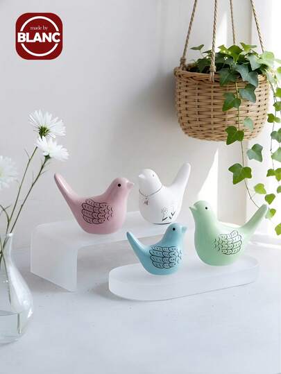 Madebyblanc Tượng chim bằng gốm vẽ tay, đồ trang trí nhà cửa thu nhỏ theo phong cách Bắc Âu, vật trang trí thanh lịch để bàn cho phòng khách, văn phòng và kệ trưng bày, những món đồ trang trí nhỏ nghệ thuật và sáng tạo, món quà ngày lễ hoàn hảo cho những người yêu thích và sưu tầm đồ trang trí nhà cửa.
