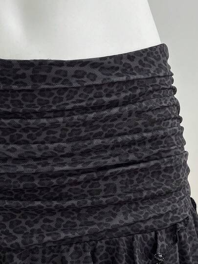 Elamini 女士优雅荷叶边豹纹迷你裙，适合休闲、派对、海滩、毕业季等场合