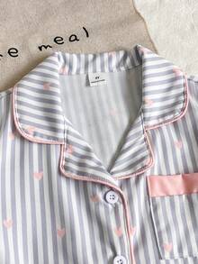 SHEIN 2件組少女睡衣套裝，白色仙女亮片家庭款，淺藍條紋愛心印花翻領短袖短褲睡衣 - 淺粉色 - 查看 5