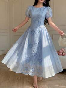 Modelyn 浪漫优雅蓝色圆领拼接刺绣修身喇叭连衣裙，春夏款 - 藍色 - 查看 7