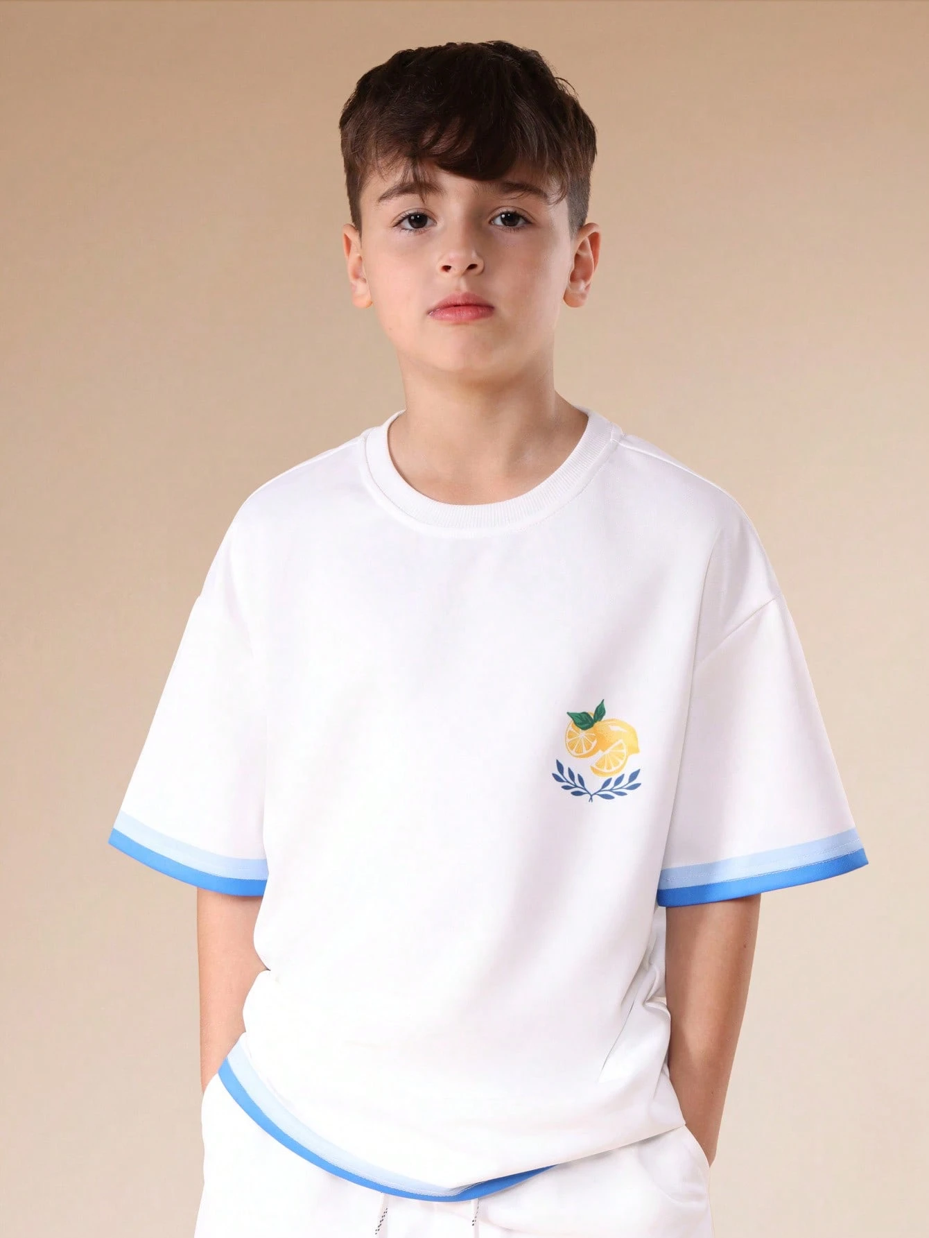 サントリーニプリントのTシャツとショーツのセット