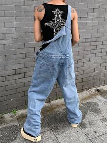 Manfinity EMRG 加大码男士宽松休闲牛仔背带裤，带口袋 - 中等水洗藍 - 查看 2