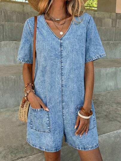SHEIN CURVE+ Plus Size V-Neck Short Sleeve Casual Denim Jumpsuit With Pockets, Summer Summer Carnival Costume Commuting Vacation Graduation Chic Y2k Cute Streetwear Coquette Party Wedding Elegant Business Casual Woman Business Beach Graduation Casual Plus Size Denim Overalls For Women Light Wash V-Neck Short Sleeve Jumpsuit With Front Pockets