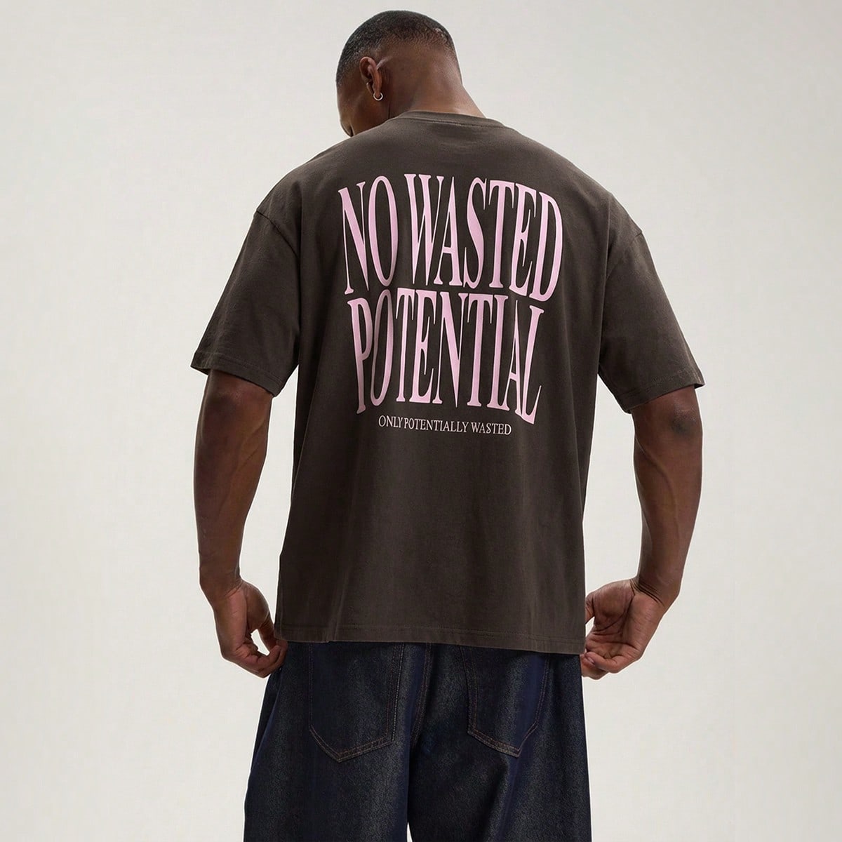 Camiseta de manga corta y cuello redondo con estampado gráfico "SIN POTENCIAL DESPERDICIADO" de talla grande, PRIMAVERA VERANO