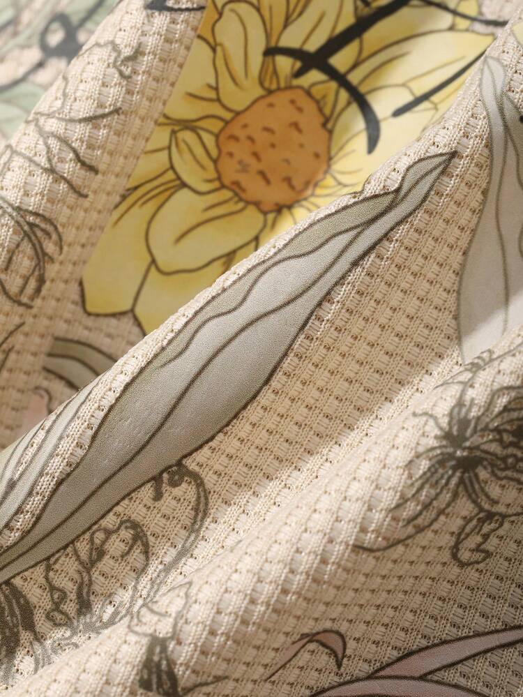 Dazy Plus Lace Splice Collar Casual Floral Pattern Short Sleeve T-Shirt, Spring/Summer Design Graphic Tees Women