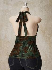SHEIN ICON Camiseta sin espalda con lunares, estilo retro Y2K, con cuello en V, cintura ceñida y línea A, para tallas grandes. Camiseta de tirantes con lunares y escote halter, estilo babydoll con espalda descubierta. - Verde - View 2