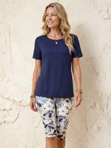 Faunlyn 2pcs Women's Summer Outfit Set,Navy Blue Floral Short Sleeve T-Shirt And Capri Pants,Casual Holiday Vacation Sets,Comfy Two Piece Set For Ladies - Multicolor - View 6