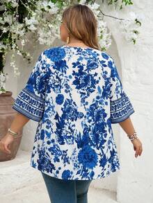 SHEIN CURVE+ Plus Size Women's Blue And White Loose Doll Style Shirt For Vacation - Blue and White - View 3
