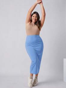 SHEIN BASICS 大尺碼女款休閒度假純色彈性腰鉛筆裙 夏季 - 藍色 - 查看 3