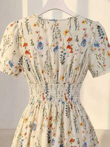 SHEIN Clasi Đầm nữ cổ chữ V tay ngắn họa tiết hoa, kiểu dáng thanh lịch, thích hợp cho kỳ nghỉ. - Nhiều màu - Xem 3