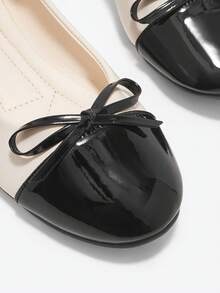 Eladyva Bailarinas con punta redonda y lazo para mujer de talla grande, en diseño de patchwork blanco y negro, con suela suave y cómoda, en diseño de bloques de color, adecuadas para primavera y otoño - Blanco y Negro - Ver 7