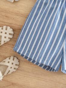 SHEIN Bộ áo liền quần short ngắn màu xanh trắng kẻ sọc dễ thương và thoải mái cho bé gái mùa hè, có nơ và dây đeo. - Màu xanh lam - Xem 6