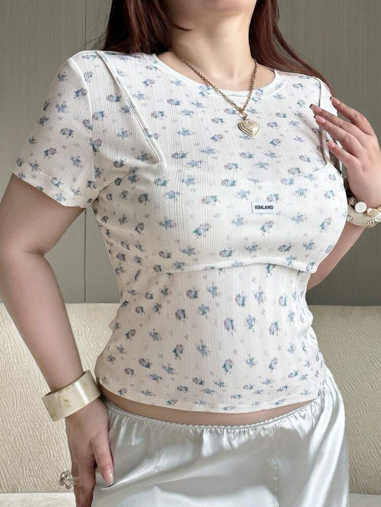 Dazy Plus Plus Size Women's Ditsy Floral Elastic Short Sleeve Casual Vacation Top, White Cropped T-Shirt For Spring & Summer