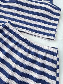 Bộ 2 món cho bé gái tuổi teen, gồm áo croptop dệt kim màu xanh navy và trắng, thích hợp mặc hàng ngày, đi biển, ăn trưa và dự tiệc. - Màu xanh hải quân - Xem 4