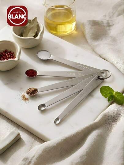 Madebyblanc Juego de 5 cucharitas de medir pequeñas - Juego de cucharitas de medir de acero inoxidable diminutas para cocinar y hornear, 1/4 1/8 1/16 1/32 1/64 cucharadita, minicullerita para polvos y especias
