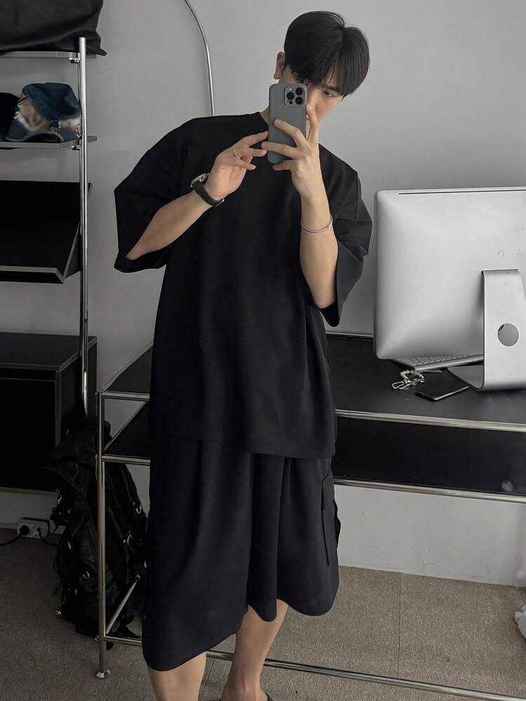 Men's Solid Color Short Sleeve T-Shirt And Shorts Casual Outfit