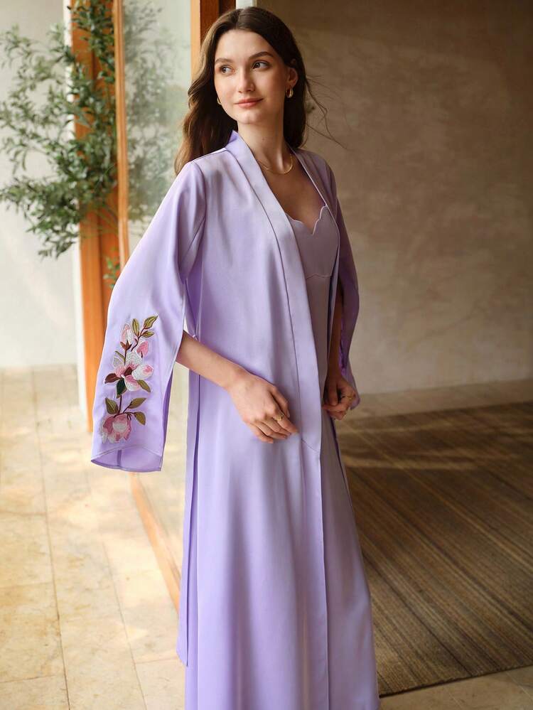 WOMEN EMBROIDERED FLORAL PATTERN BELTED ROBE & SLIP SLEEP DRESS SET