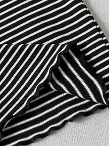 SHEIN 女童针织纯色圆领蝴蝶图案修身休闲连衣裙 - 黑與白 - 查看 4