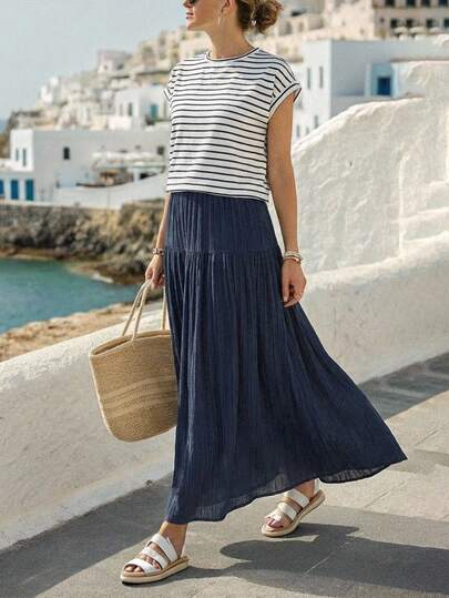 EMERY ROSE Women's 2-Piece Vacation Style Striped Round Neck Short Sleeve T-Shirt And Solid Color Mini Skirt Set