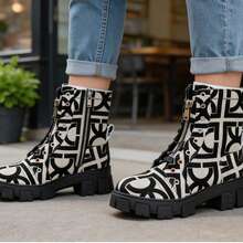 Botines beige con detalles de letras en terciopelo - Multicolor - Ver 3