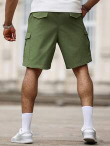 Manfinity Homme Pantalones cortos casuales de talla grande para hombres con bolsillo en diagonal y unicolor - Verde militar - Ver 2
