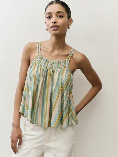 Nöista 条纹上衣，领口采用松紧带设计，肩部配有可调节细肩带。适合温暖的日子，可轻松打造从白天到夜晚的百变造型，也适合春季、音乐节、假日、海滩度假等场合穿着。