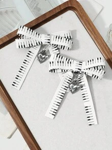 ROMWE Anime Bộ 2 phụ kiện đơn giản và đa năng, kiểu dáng cổ điển cao cấp màu đen trắng với họa tiết phím đàn piano, dây da kẻ sọc hai lớp, nơ bạc cổ, vương miện lửa, mặt dây chuyền hình trái tim xuyên thấu hình kiếm, kẹp tóc mỏ vịt, kẹp tóc kiểu dáng độc đáo, thích hợp cho bé gái, phụ nữ, chị em gái, bạn gái sử dụng hàng ngày hoặc làm quà tặng ngày lễ. - Đen trắng - 14 - Xem 10