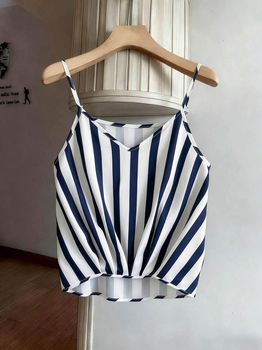 GlowEve Áo camisole nữ màu xanh hải quân in kỹ thuật số kẻ sọc, dáng rộng, viền bèo nhún, ôm sát, thiết kế thanh lịch và độc đáo. - Màu xanh lam - Xem 1