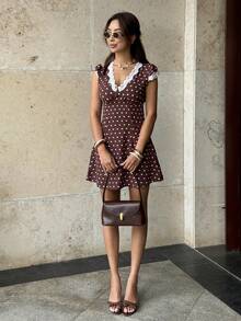 Pariaura 复古法式巧克力棕色波点连衣裙，蕾丝V领收腰连衣裙，优雅及膝连衣裙，充满度假风情 - 巧克力棕 - 查看 3