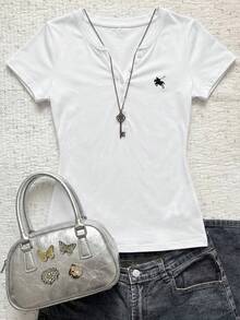 SHEIN 1pc Girls Casual Minimalist Style Printed White Short Sleeve T-Shirt, V-Neck Half Button Up Fitted Top For Daily Wear, Spring/Summer - White - View 5