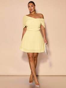 SHEIN BAE 大码女士优雅浪漫婚礼宾客/派对雪纺单肩开衩中长连衣裙，适合7月4日庆典、度假、生日、机场等场合，也可作为婚礼宾客礼服、7月4日庆典服装、夏季女装、性感夜店装、锐舞派对、毕业典礼等场合穿着。飘逸连衣裙，大码鼠尾草绿露肩连衣裙，大码度假连衣裙，露肩连衣裙，适合曲线身材的大码露肩连衣裙。 - 淡黃色 - 查看 4