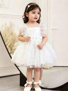 SHEIN Glamorique Kids 女婴夏季韩版修身可爱白色编织拼接网纱荷叶边蝴蝶结装饰连衣裙 - 白色 - 查看 3