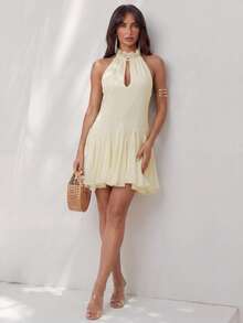 SHEIN Glamour 女士夏季度假约会浅黄色吊带连衣裙，镂空褶皱网纱荷叶边下摆A字裙 - 淡黃色 - 查看 5