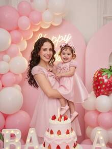 SHEIN Glamorique Kids Đầm ngắn tay cổ tròn màu hồng thanh lịch, duyên dáng với họa tiết hoa hồng 3D, đính nơ ngọc trai giả, dành cho bé gái. - Hồng - Xem 1