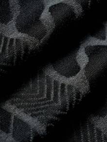 Manfinity EMRG Men's Acid Wash Summer Dark Grey Black Short Sleeve T-Shirt Chain Cable Knit Pattern Print Cotton Crew Neck Top Vintage Streetwear Textured Graphic Casual Going Out Minimalist Dark Aesthetic Breathable Loose Fit Oversized Drop Shoulder Soft Comfortable,Men's Striped Crew Neck Short Sleeve Casual Versatile T-Shirt - Black - View 8