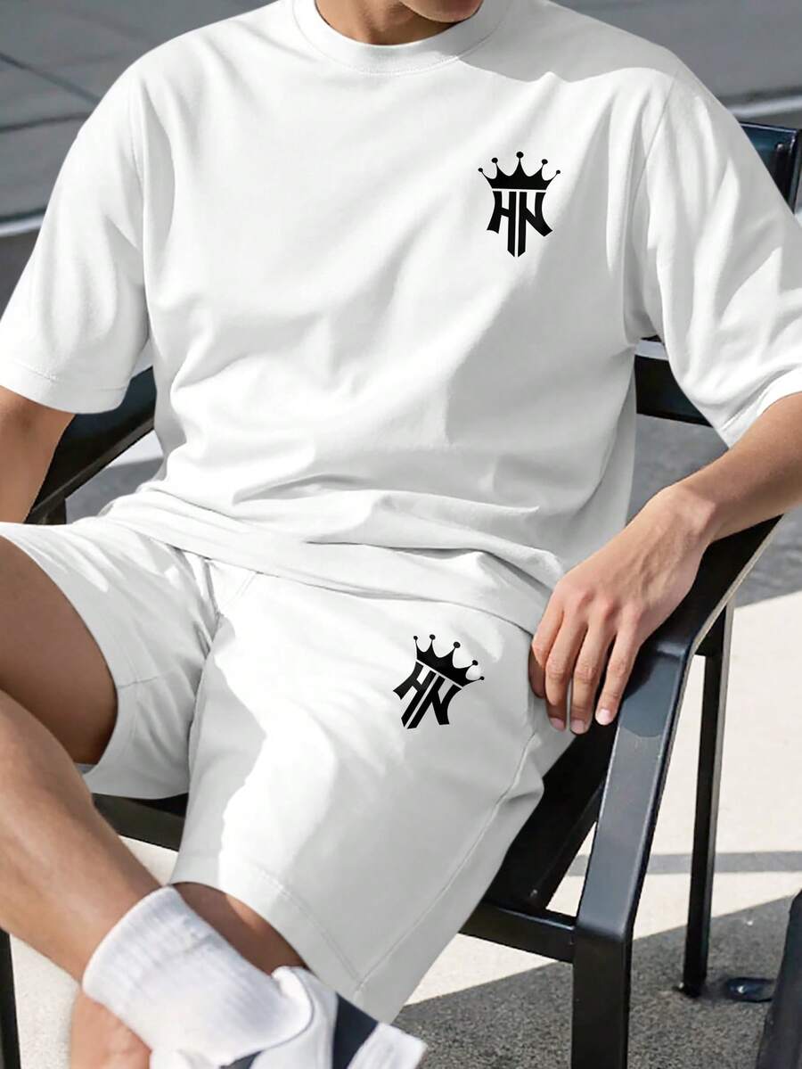 Manfinity Homme Bộ 2 món áo thun ngắn tay in họa tiết dành cho nam, gồm áo và quần short, thích hợp cho mùa hè. - trắng - Xem 1