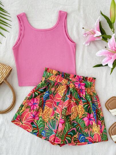 SHEIN Bộ đồ 2 mảnh dành cho bé gái (áo tank top đen và quần short in họa tiết hoa nhiều màu sắc), trang phục thường ngày đa năng.