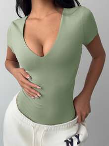 SHEIN BASICS Casual Solid Color V-Neck Short Sleeve Fitted Bodysuit For Women - Green - View 4