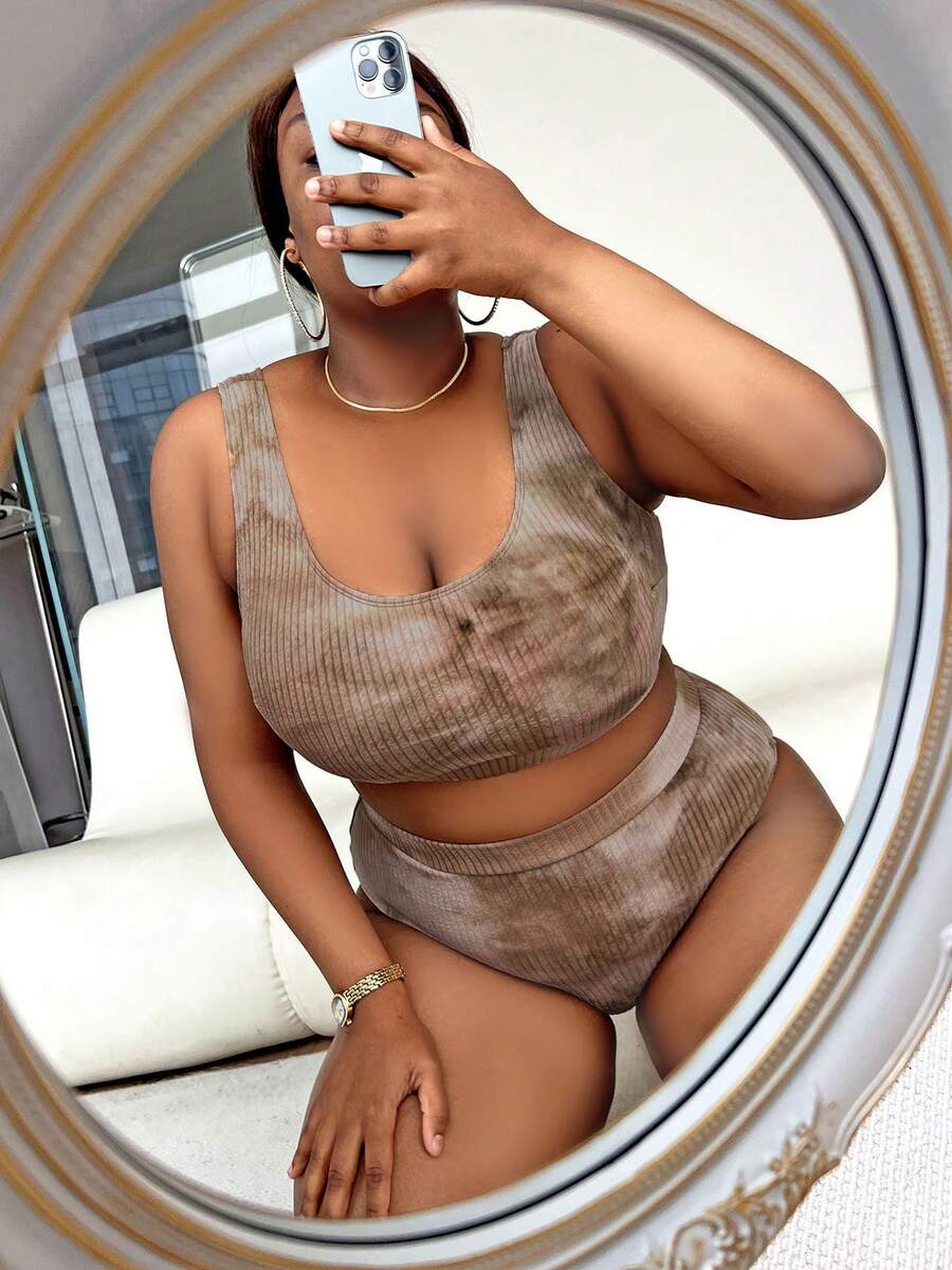 Slaydiva Conjunto de 2 piezas de bikini con estampado de teñido anudado para mujer de talla grande, conjunto de vacaciones de verano casual y de moda de 2 piezas para mujer - Marrón - Ver 1