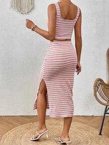 SHEIN VCAY Bộ đồ hai mảnh gồm áo croptop và chân váy xẻ đùi in họa tiết sọc mùa hè đi biển. - Hồng - Xem 2