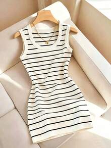 Franclia New Summer Black & White Striped Patchwork Round Neck Elegant Design Dress, Suitable For Beach Party And Holiday Wear Women Dress Women's Summer Dresses Women Clothes Women Dress Cruise Women's Summer Outfits Petite Women Cute Dresses For Women Lovely Dress Dress Beach Outfit Pin For Dress Vacation Outfits Woman Dress Sleeveless Dress Striped Dress Ladies Dresses - Black and White - View 4