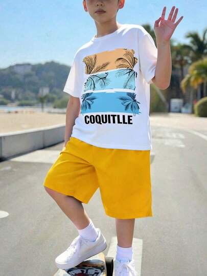 两件套男童时尚运动休闲套装，圆领短袖T恤和短裤，印花T恤适合户外、海滩、度假穿着，柔软舒适的针织宽松版型，适合夏季、运动和休闲场合。