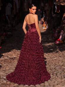 Aureia 优雅浪漫的酒红色缎面刺绣拼接露背长裙，时尚有型，适合出席优雅派对、婚礼宾客、单身派对、正式晚宴等场合。 - 酒紅色 - 查看 3