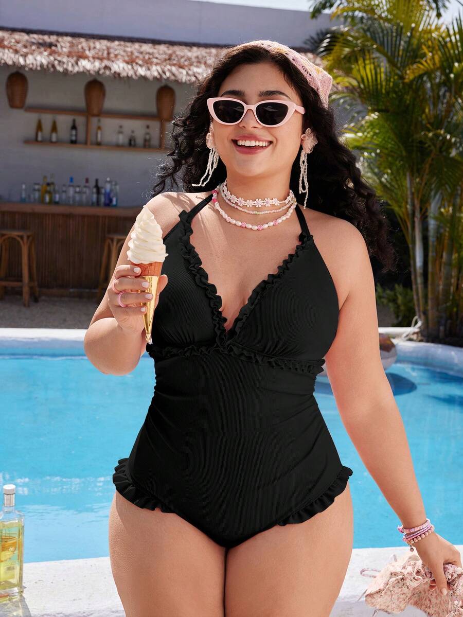 SHEIN Swim 大码女士连体泳衣,甜美可爱休闲沙滩度假款,粉色纹理面料,荷叶边挂脖系带设计 - 黑色 - 查看 1